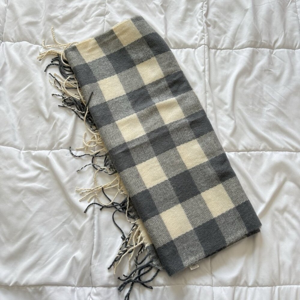Womens Plaid‎ Blue Scarf Wrap Cream Fringe Acrylic 24.5 x 80 Winter Fall Thick
